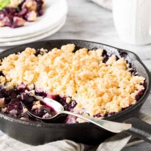 Blackberry Praline Crumble