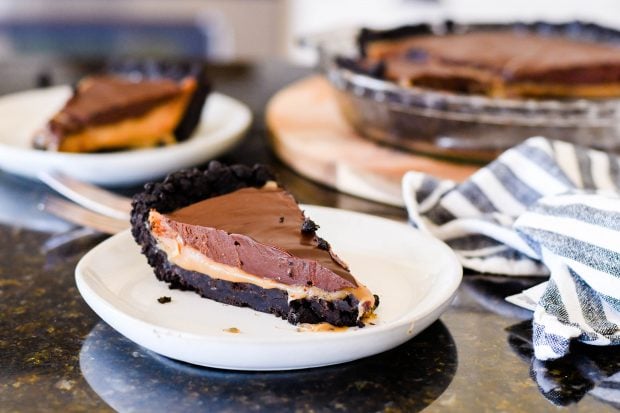 Caramel Oreo Pie
