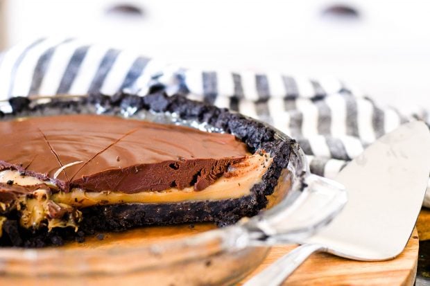 Caramel Oreo Pie
